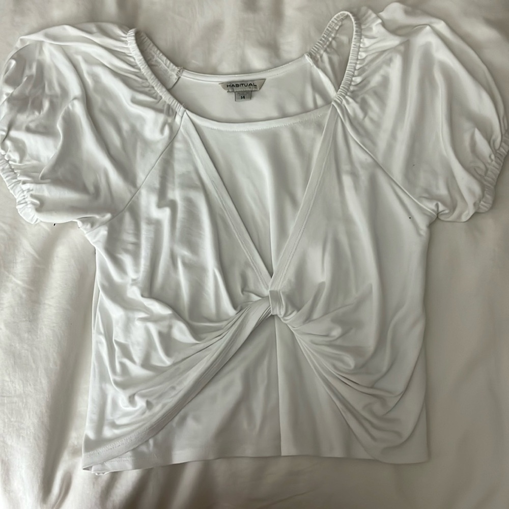 worn maybe once in great condition, no stains, and is really soft!